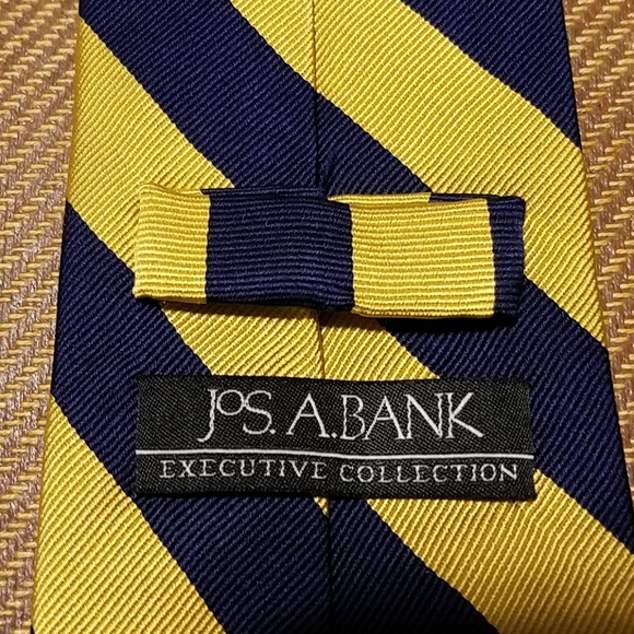 Jos A Bank Tie Yellow Navy Blue Striped Tie - Picture 2 of 4